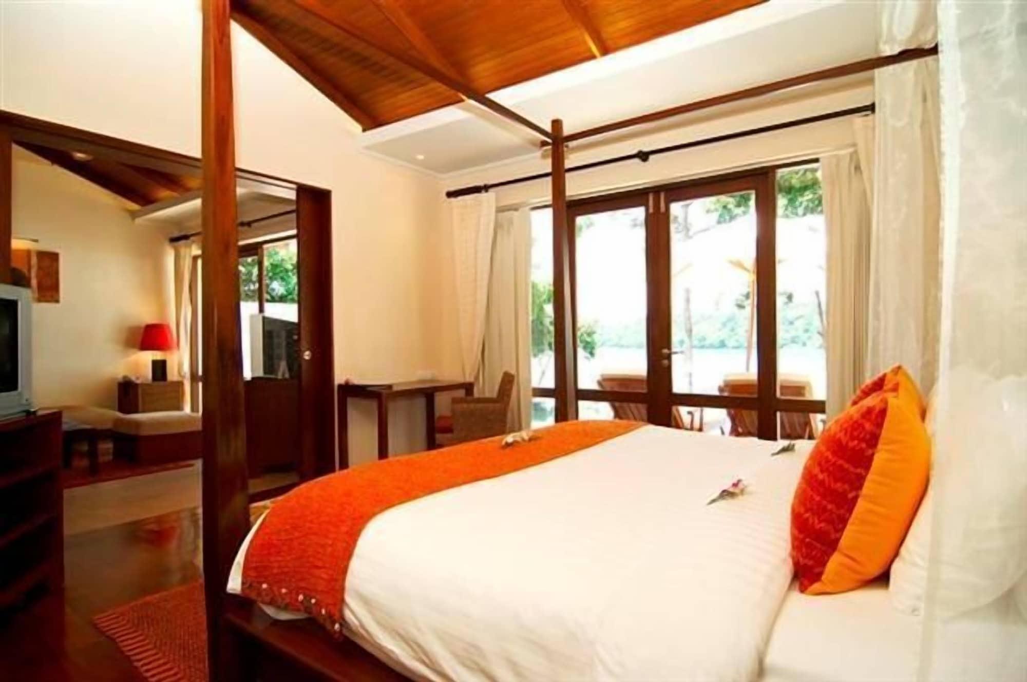 จันทร์ดารา รีสอร์ต แอนด์ สปา ภูเก็ต  Hotel Phuket ภายนอก รูปภาพ