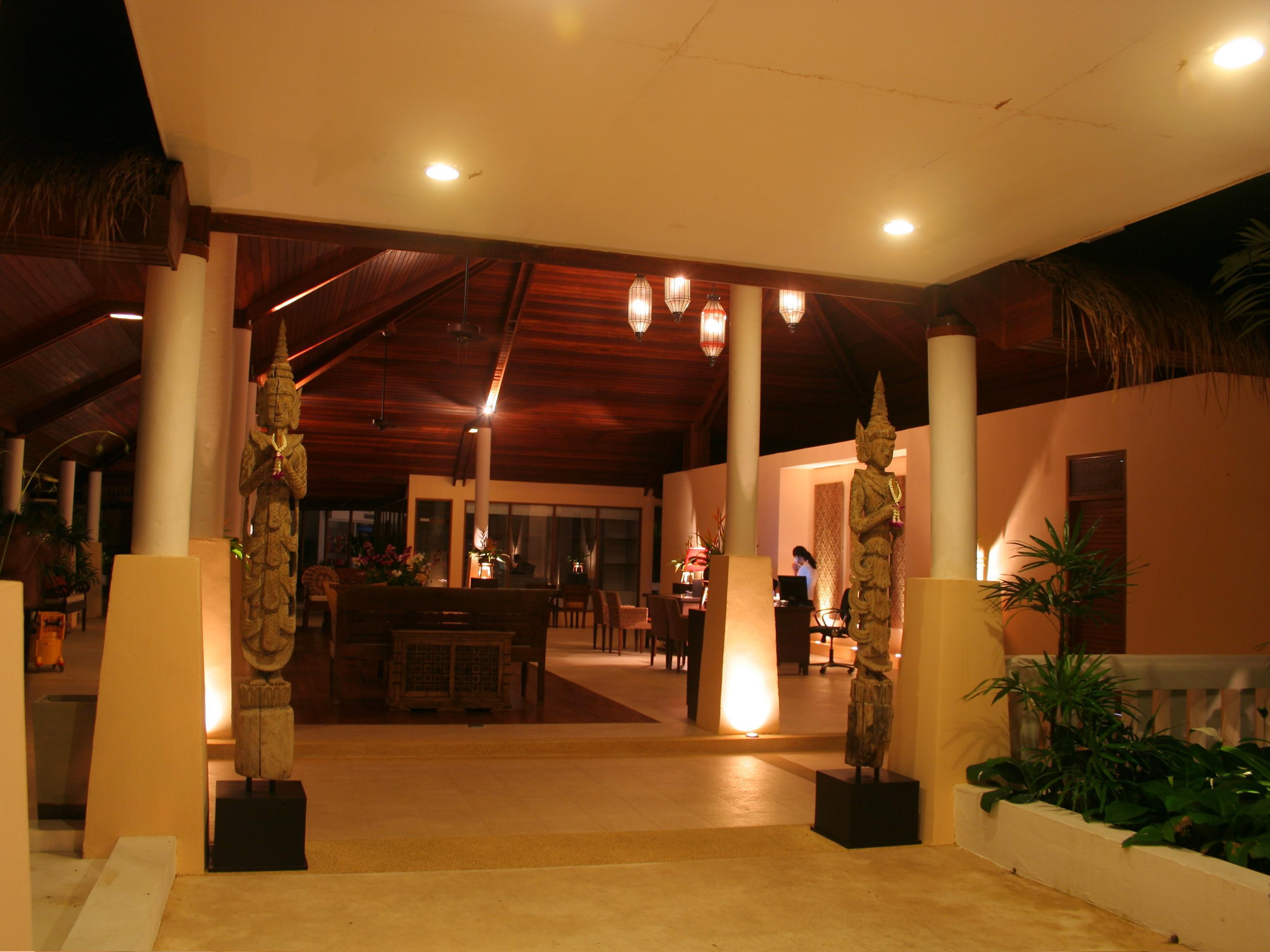 จันทร์ดารา รีสอร์ต แอนด์ สปา ภูเก็ต  Hotel Phuket ภายนอก รูปภาพ