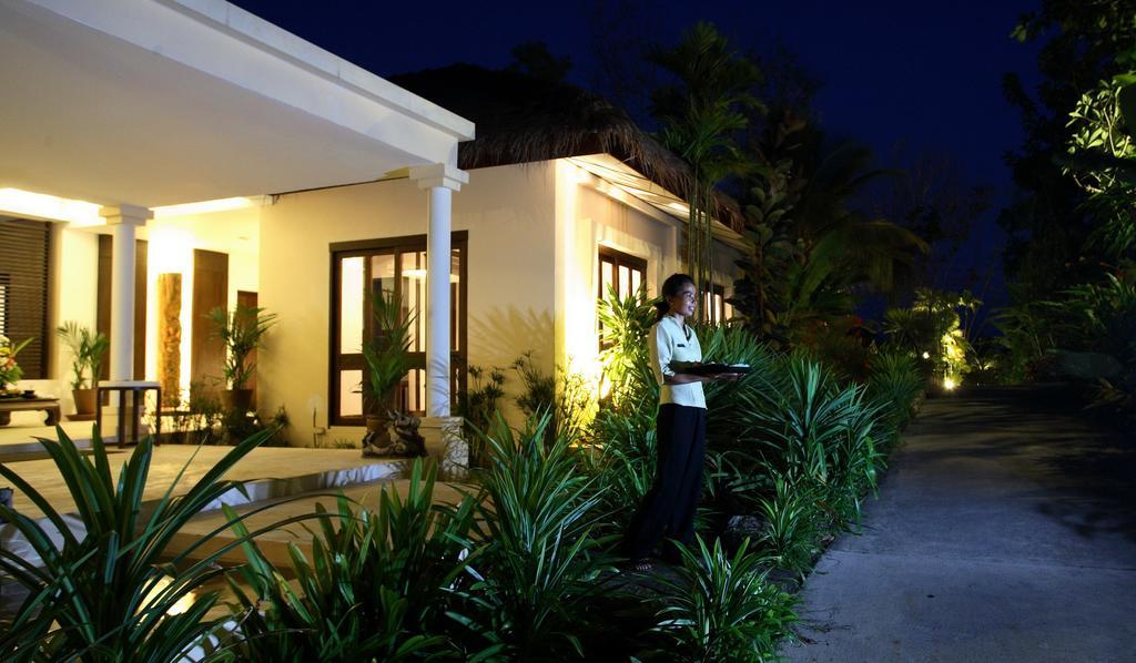 จันทร์ดารา รีสอร์ต แอนด์ สปา ภูเก็ต  Hotel Phuket ภายนอก รูปภาพ